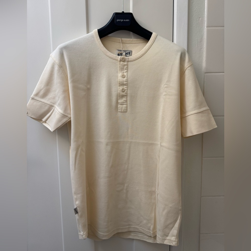 &Sons men’s shorter sleeve Henley size medium